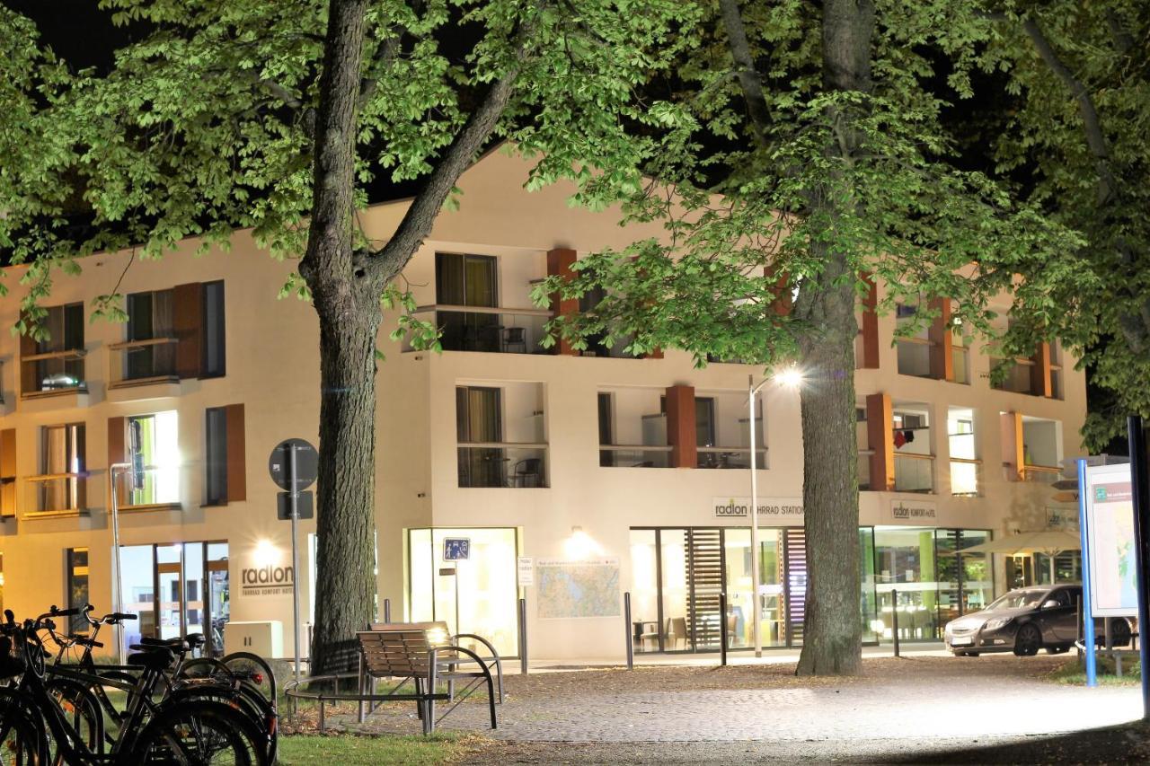 Radlon Fahrrad-Komfort-Hotel Waren  Exteriör bild